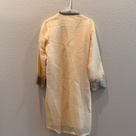Elegant Yellow Cream Embellished Kurta - Picture 5 of 6